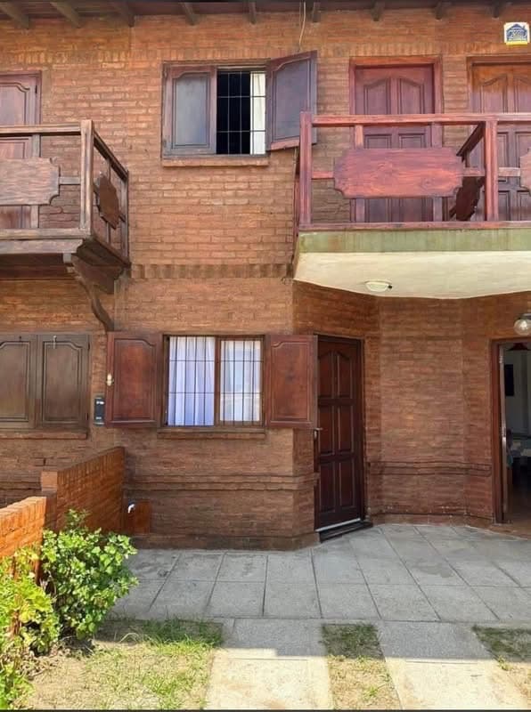 Duplex en La Lucila del Mar — foto 1 de 8