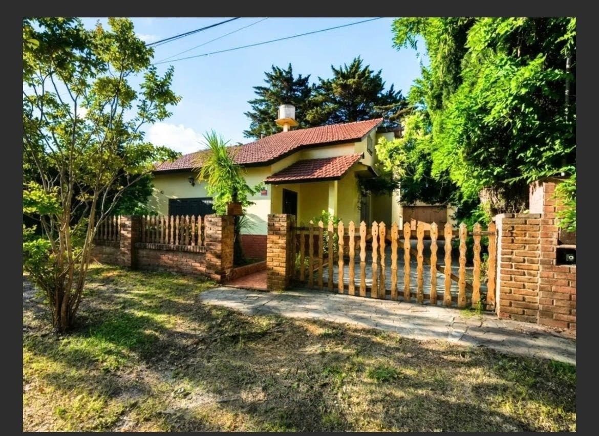 Mar del Tuyú Casa en Venta a 400 mts del mar — foto 1 de 8